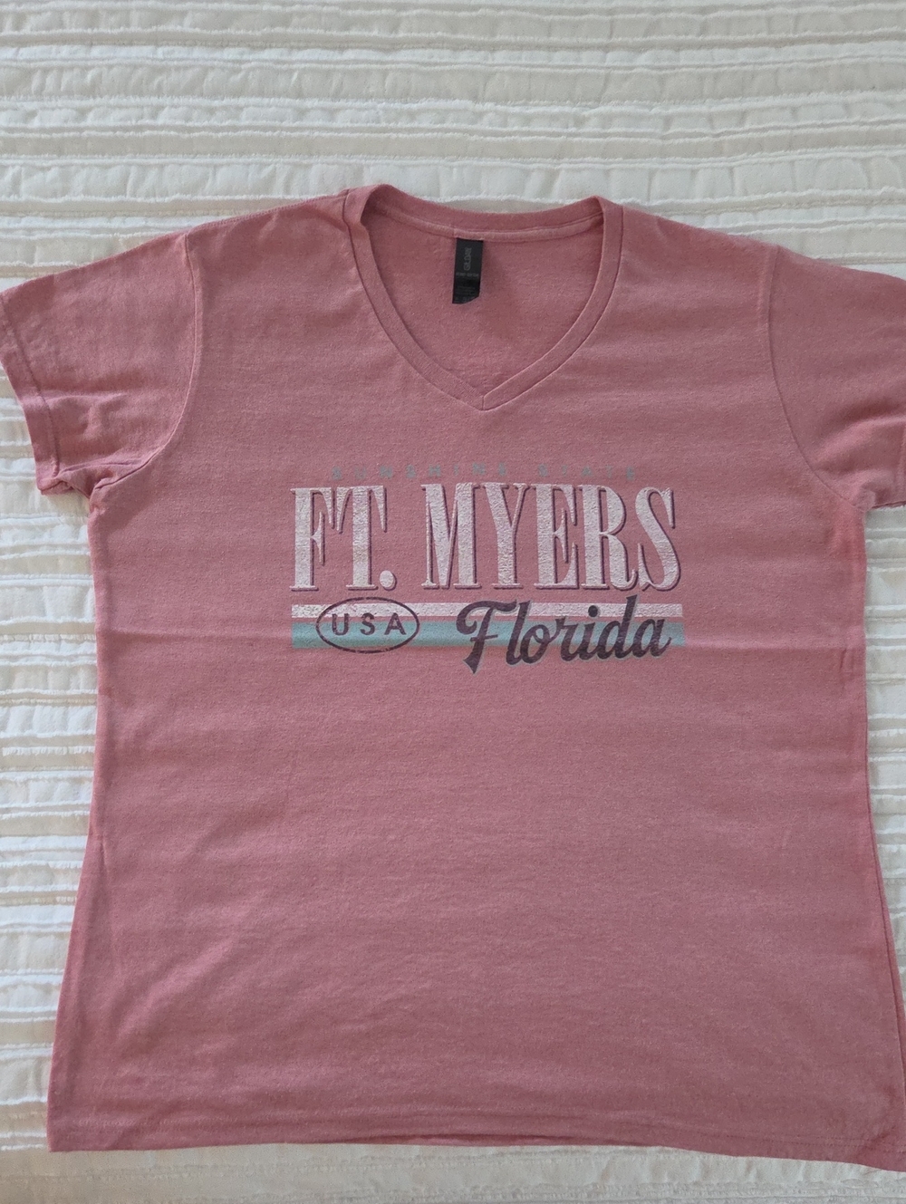 Pink Ft. Myers Florida Graphic V-Neck Tee - XL